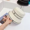 bucket hats Desingers Luxurys Wide Brim Hats solid colour letter sunhats fashion trend travel buckethats temperament hundred hat Warm style Christmas gifts good