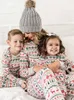 Trajes a juego para la familia Trajes a juego para la familia de Navidad Pijamas 2022 Moda Estampado de Navidad Adulto Traje para niños Mono para bebé Familia Christma1660023