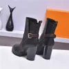 Super Mini Boots Louisity Fashion Женщины декоративные плоские каблуки Зимняя толстая подошва кожаная теплая шерстяная шерстя