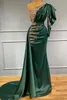 Charming Satin Dark Green Mermaid Evening Dress with Gold Lace Appliques Pearls Beads One Shoulder Pleats Long Formal Occasion Gowns Vestidos de fiesta Prom Dresses