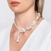 Collane con ciondolo Accessori per gioielli da sposa di lusso Semi-preziose Collana con girocolli in pietra perlata perlata perlata senza tempo Collana da donna da donna