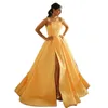 Vestidos de noite amarelos elegantes e sem al￧as A-line Lace Up 2022 Mulheres vestidos de baile de cria￧￣o de cetim sem mangas sem mangas mantos de split de soiree