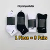 Chaussettes pour hommes Vente en gros All-match Classique noir blanc Femmes Hommes Top Qualité Respirant Coton mélange Football basket-ball Sport Cheville chaussette V0A6