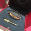 Manguito manual barcellets 316l aço inoxidável 18K Bracelete de parafuso de parafuso de peito de ouro para homens e mulheres Presente de aniversário de amante