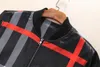 디자이너 남성 재킷 스프링 및 가을 윈드 러너 티 패션 후드 스포츠 윈드 브레이커 캐주얼 지퍼 재킷 의류 기술 양털 크기 M-3XL BU#99