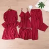 Kvinnors sömnkläder simulerade sidenpyjamas damer fyra stycken rak spets hemservice våren och sommaren enkel sling nattklänning med bröstet