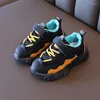 Atletische schoenen 2022 Autumn Fashion Casual Tenis Kids jongens basketbalmeisjes sport ademende peuter kinderen rennen