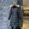 Veste d'hiver chaude en duvet de canard pour femme Parka avec capuche Garniture en fausse fourrure Coupe-vent Parker Long Real Wolf Fur Manteaux élégants