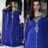 Royal Blue Evening Jurken Arabische Dubai Abaya Marokko kristallen kralen lange mouwen met lange mouwen met een kap met vloerlengte moslim prom feestjurken