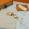 Gold Letter Key cadeias de luxo dessers keyrings amantes acessórios de bolsa de carro suporte para homens e mulheres presentes