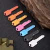 10 färger Mini Folding Knifechain Outdoor Gadgets Key Shape Pocket Fruit Knifes Multifunktionella verktyg Key Chain Sabre SABER Självförsvar Keychains