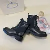2022 Nylon Boots Martin Boots Boots Designer Designer модный съемный ремешок с мешочкой резиновой подошвы Черная белая карманная бои на молнию