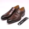 Maat 38-47 Hoogwaardige heren Formele schoenen Leer luxe feest bruiloft Mannelijke schoenen Vatte puntige Oxford Business For Men
