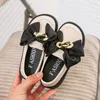 Sapatos planos japoneses jk pu pU bow british estilo britânico escola de moda de metal fofa primavera outono meninas sólidas infantis pretos casuais