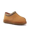 Australie Chaussons ethniques Cheville Bottes de neige Hommes Femme Classique Marque Botte Botkle Hiver Pantoufles Noir Marron Bleu Foncé Rose Rouge Wggs botte Hommes Tasman Chaussures EU35-43