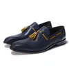 Fashion Classic Mens Tassel loafer skor äkta läder blå svart slip på spetsiga bröllopsfestklänningskor för män