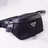 Fanny Packs Designer Bum Bag Luxury Luxury Men Triangle Bumbagsファッションクロスボディショルダーウエストバッグ気質Pバンバグクロスパック