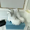 Designer Kvinnor Stövlar Martin Boot Ankel Bootie Militärinspirerad Combat Rois Skor Kohud Läder Stövlar