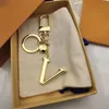 Gold Letter Key Chains Luxury Desginers Keyrings Lovers Bag Accessoires Auto Key Holder voor mannen en vrouwen Gift