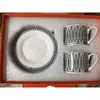 Kaffee Tee Werkzeuge Kaffee Begleiter Tee Tassen Tasse und Untertasse Teller mit Muster Set 2 Teile/Set mit Knochenbox Restaurierung China Multi-Stil Einfache Keramik Tiki P230508