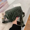 2023 Designer-Tasche Handtasche Damentaschen von kleinen weiblichen Reißverschluss Kamera Brief breiten Riemen Single MessengerOXKS