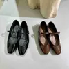 Die Reihenschuhe Row der Designer Müller Nische Design Französisch flache Mary Jane Schuhe Single Womens Shoes Sohle elegant und einfach 2024