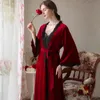 Czerwona szlafrok Suknia Bride Suknia ślubna Seksowna odzież śpiąca dwa kawałki Druhna jesień i zimowa aksamitna nocna kantar