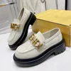 Platform jurk schoenen ontwerper mode Gouden brief gesp decoratie Vrouwen loafers 100% koeienhuid ronde tenen Muffin cake dikke bodem fabriek schoen 35-41