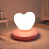 Saiten Romantisches Liebesherz LED-Nachtlicht Touch-Control-Tischlampe für Valentinstag, Jahrestag, Geschenk, Heimdekoration, USB wiederaufladbar