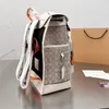 Tasarımcılar sırt çantaları lüksler sırt çantası çanta mektup tasarımı büyük kapasiteli yürüyüş çantası mizaç çok yönlü hediye sırt çantası Malzeme Deri stilleri çok iyi