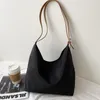 Bolsas de noche 2022 Corea japonesa Mujeres Causal Totes de gran capacidad Bolso de tela Oxford ligero Bolso de compras de moda Hombro