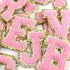 Wskazówki dotyczące szycia 8cm 5.5cm 10 kolorów Chenille haftowane naszywki alfabetu z brokatem A-Z list żelazko na plastry dla dziewczynek torby na ubrania
