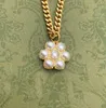 Flores de mujer Collares de perlas Collares de cartas de lujo Partido para niñas Boda de alta calidad Collar de alta calidad Joyería de Hip Hop Joyería