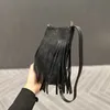 Topp äkta läder lady axelväska mode klassisk designer väska kvinnor crossbody väskor handväskor tofs svart handväska plånböcker kort hållare handväska på tote