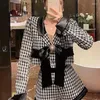 Kvinnors träningsdräkter Kusahiki Korean Plaid Tvåverk Set Women Chic Bowknot V-Neck Långärmning Kort kappa Hög midja Fashion Shorts 2022