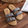 Tofflor Summer Fashion Design Round Buckle Ladies Sandaler och personlighet Flip-Flops Flatbotten koreanska kvinnors skor