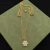 Collane con ciondolo di perle di fiori da donna Modello di lettera di lusso per ragazze Matrimonio da sposa Collana di alta qualità Regalo Gioielli hip-hop