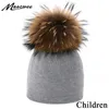 Bonnet / Skull Caps Bonnet tricoté d'hiver avec de vrais pompons de fourrure pour les enfants Mode Skullies mignons Bonnets en plein air Épais chaud doux Pompon Chapeaux T221020