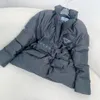 冬のパーカーデザイナーの女性ジャケットは、女性用のレターとベルトのウィンドブレーカーでコートを覆い、袖を取り外し可能なアウターウェアウォームパーカ