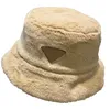 Дизайнерская шапочка женская Winte Hat P Home Mens Fisherman Hat Triangle Значок зима тепло