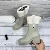 Krótkie buty Klasyczne luksusowe przeciwpoślizgowe buty na grubym obcasie RainBoots Projektant kobiet marki Square Toe Półbuty Top Leather Winter Fur Fashion 6cm wysokie obcasy Martin Shoes