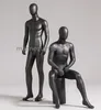 Display di abbigliamento alla moda Manichino maschile all'ingrosso completo di corpo nero Stand nero seduto Adulti Manichini da uomo Durevole in vetroresina che mostra modelli fittizi in piedi