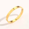 Europa Ameryka Styl mody Bracelets Kobiety Bankle Luksusowa projektant biżuterii 18K Gold Splated Stali Stal Miłośnicy ślubne Prezent BA7075276