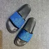 Casual Tofflor G Nya Designer Dam Märke Sandaler Klassiska Män Tryck Bokstav Strandskor Lyxigt Läder Inomhus Utomhus Vattentät Flip Flops Vintage Sommarplattform