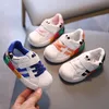 Çocuklar spor ayakkabıları bebek yumuşak tabakalı yürümeye