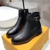 Kvinnors korta st￶vlar Martin Boots Office Bootss Autumn and Winter Leather Fashion Trend 011