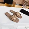 Lüks Terlik Tasarımcısı Sandal İtalya marka slaytlar Kadın Terlik Velcro Bant Düz Alt Flip Flop Spor ayakkabılar Botlar Top99 W118 02