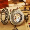 Pocket Watches Vintage Steampunk Hollow Mechanical Watch met ketting Handwindende hanglangen Klok Men Women Gold Bronze ketting GIF's