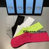 MEN039S SOCKS Designers Erkek Kadınlar Beş Çift Lüks Spor Kış Metter Mektubu Baskılı Kaplan Kafası Çorap Nakış Pamuklu B8616265