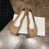 Merk Casual Shoes Designer Design Leather For Women 2022 Herfst en winter nieuwe vlakke bodem ondiepe mond balletschoenen